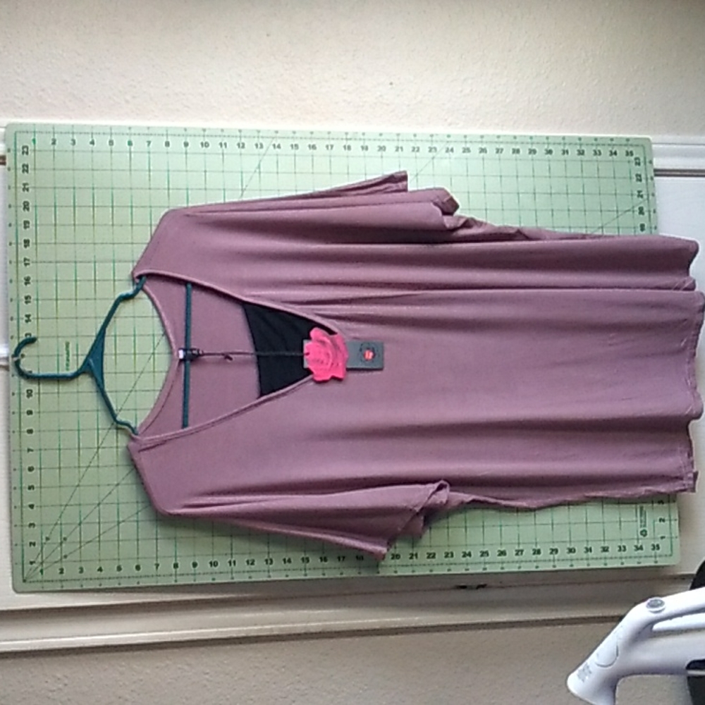 Blouse short sleeves 3XL purple and black
